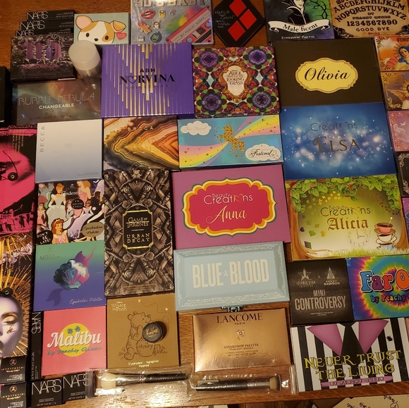 Makeup Bundle 2x Value - Picture 5 of 7